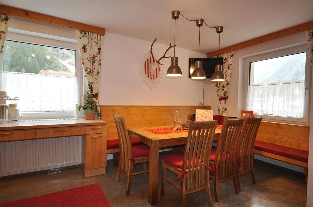 Apartamento Haus Alpenglück Kaunertal Exterior foto