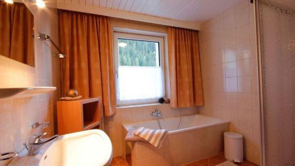 Apartamento Haus Alpenglück Kaunertal Exterior foto